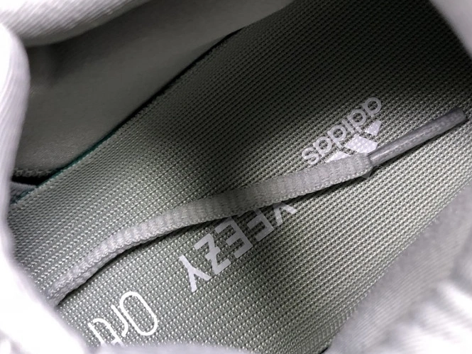 Boost EG7487 700 v2 Salt Adidas Yeezy 1215